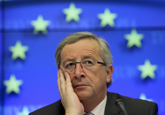 epa02451929 President of the Eurogroup, Luxembourg's Prime Minister Jean-Claude Juncker during a news conference at the end of an European Euro group Finance Ministers meeting at the European council headquaters in Brussels, Belgium, 16 November 2010. Eurozone finance ministers were set to end talks without a deal on a bailout package for Ireland, as the cash-strapped country shied away from asking for help, diplomats said Tuesday, despite earlier reports that negotiations were already underway.  EPA/OLIVIER HOSLET